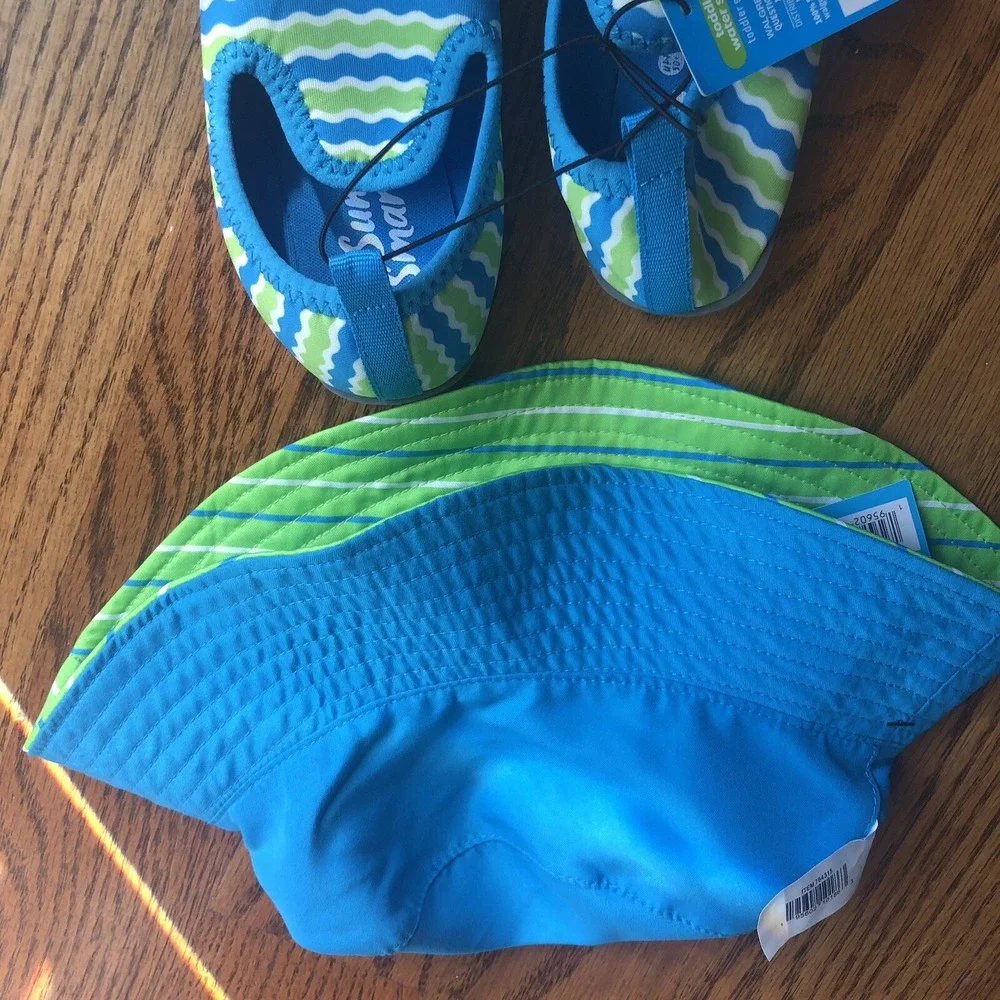 Bring‎ On The Sun Toddler Water shoes Size 9/10 & Toddler Bucket Hat UPF 50+ New
